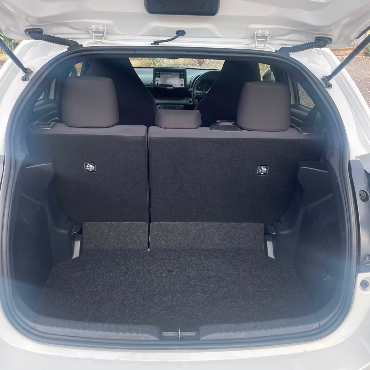 2023 Toyota Yaris - Photo 4