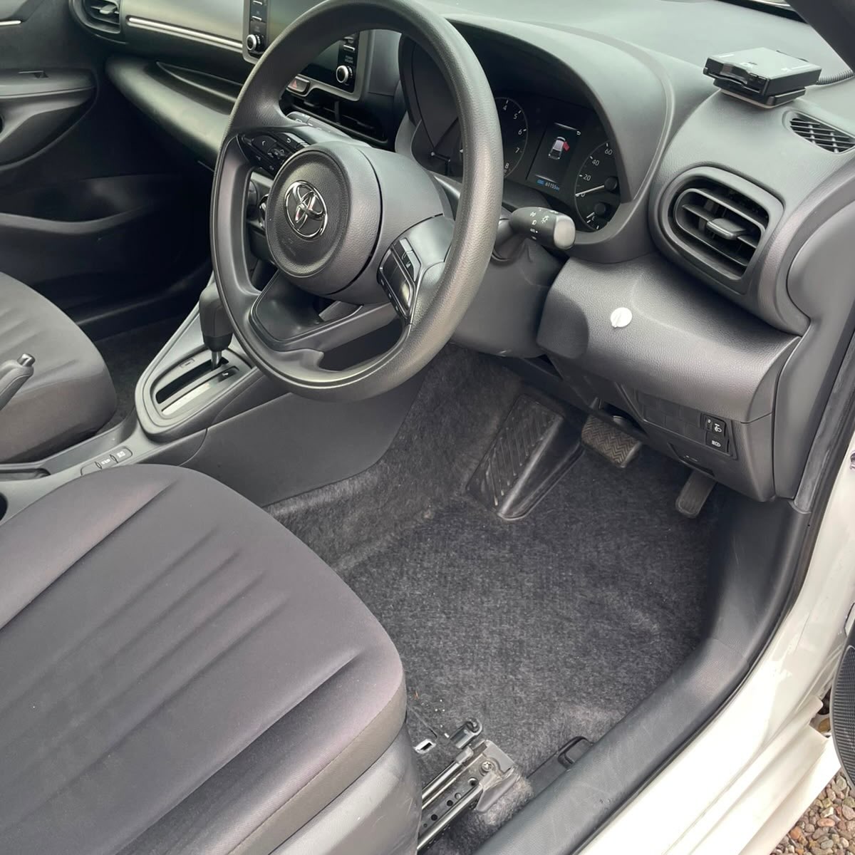 2023 Toyota Yaris - Photo 3
